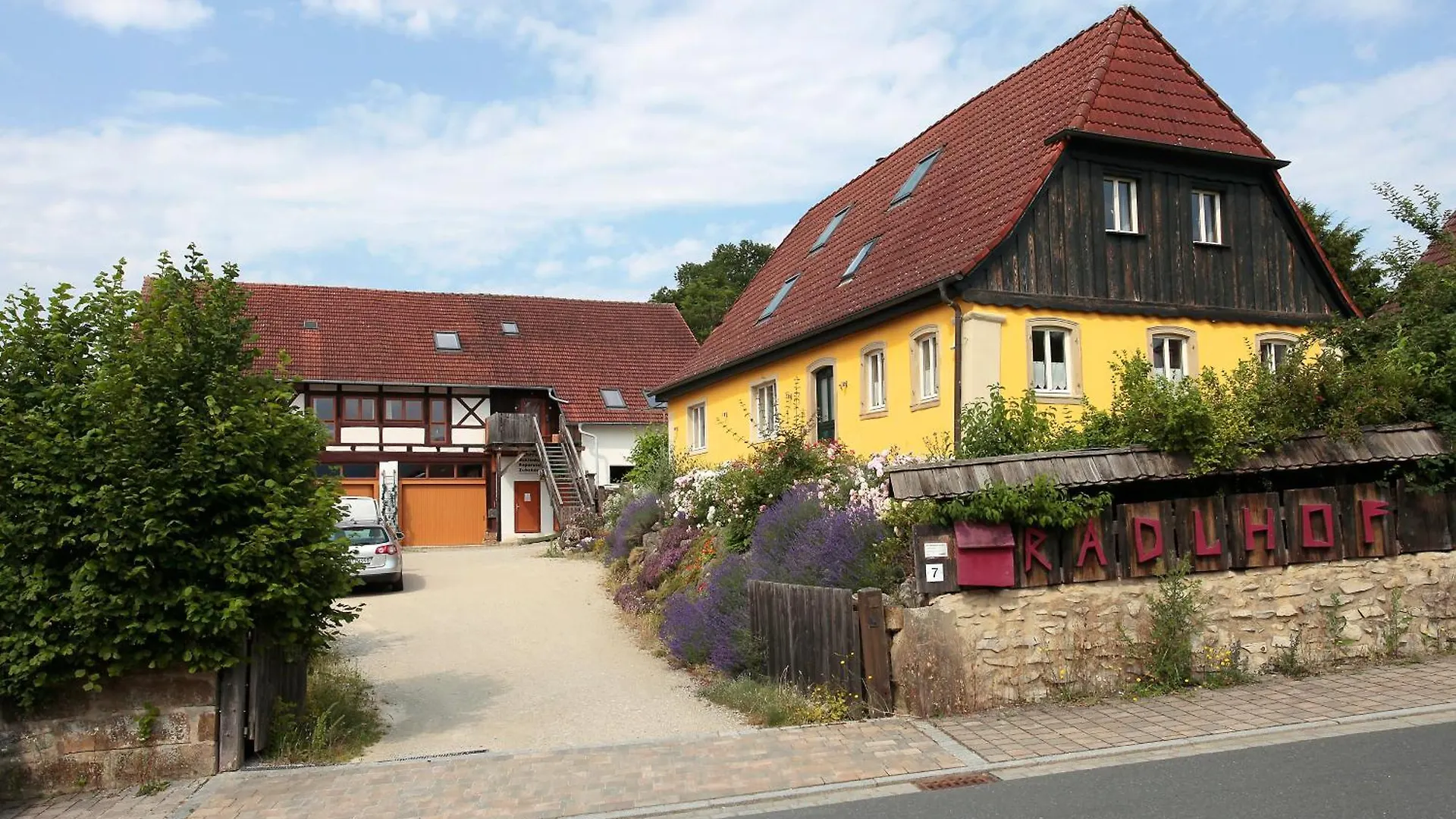 Apartment Studioapartment Mit Wohlfuehlcharakter Litzendorf Germany